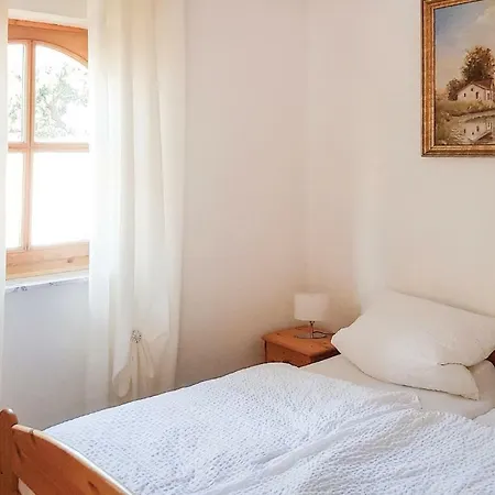 بيت للعطل Three-bedroom Holiday In زاماردي