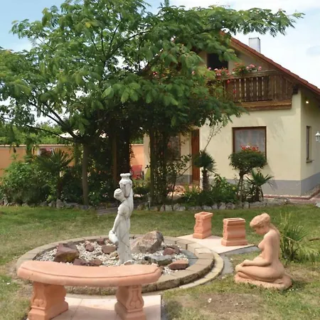 Three-bedroom Holiday In * زاماردي