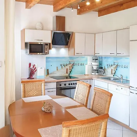 Three-bedroom Holiday In بيت للعطل *